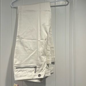 Michael Kors White Pants size 4 with zipper accent in silver